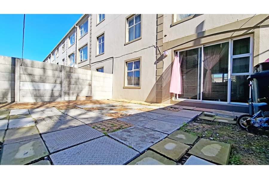 2 Bedroom Property for Sale in Guldenland Western Cape